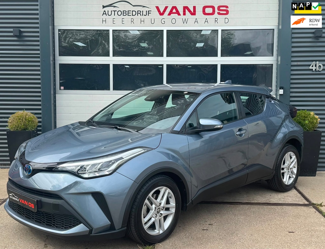 Toyota C-HR - 1.8 Hybrid Active l Achteruitrij camera l Stoelverwarming l Navigatie l Top auto ! - AutoWereld.nl