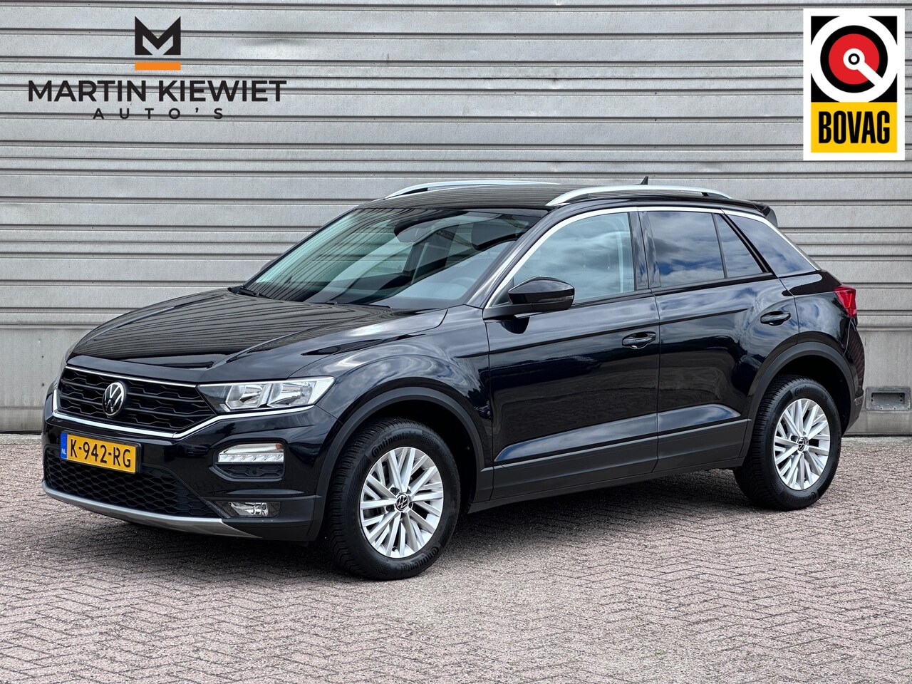 Volkswagen T-Roc - 1.5 TSI Style Business 150pk|Trekhaak|Navigatie|Adaptive Cruise|Climate Control|PDC V+A - AutoWereld.nl