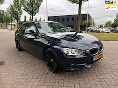 BMW 3-serie - 320i Upgrade Edition