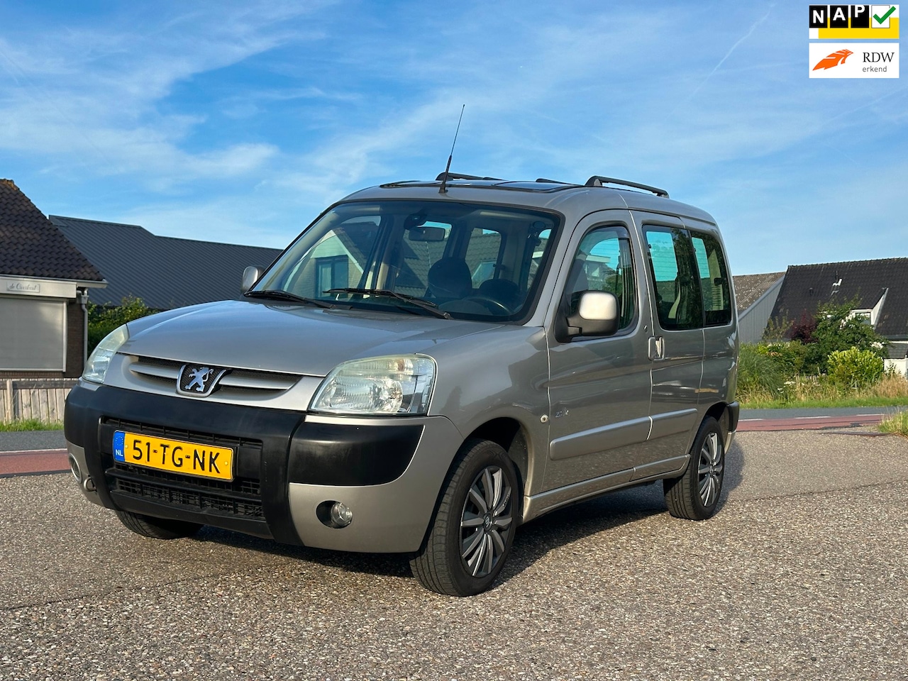 Peugeot Partner MPV - 1.6-16V Zenith 4 Airco/Nap/Pano - AutoWereld.nl