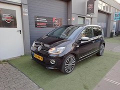 Volkswagen Up! - 1.0 high up Automaat Airco Navi Cruise APK