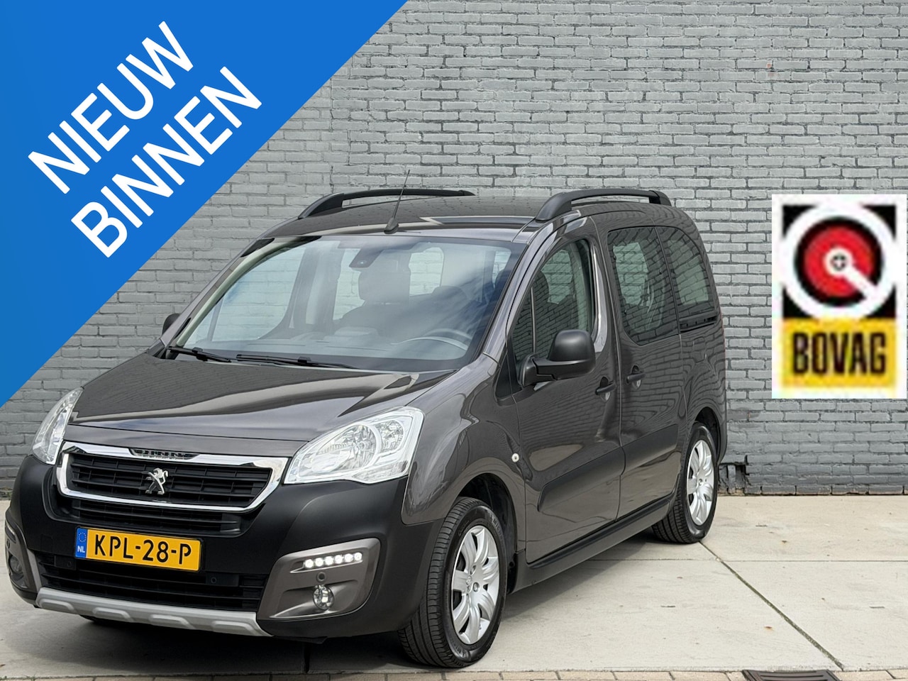 Peugeot Partner Tepee - 1.2 ALLURE | NAVI | CLIMA | PDC+CAM | TREKHAAK | BOVAG! - AutoWereld.nl