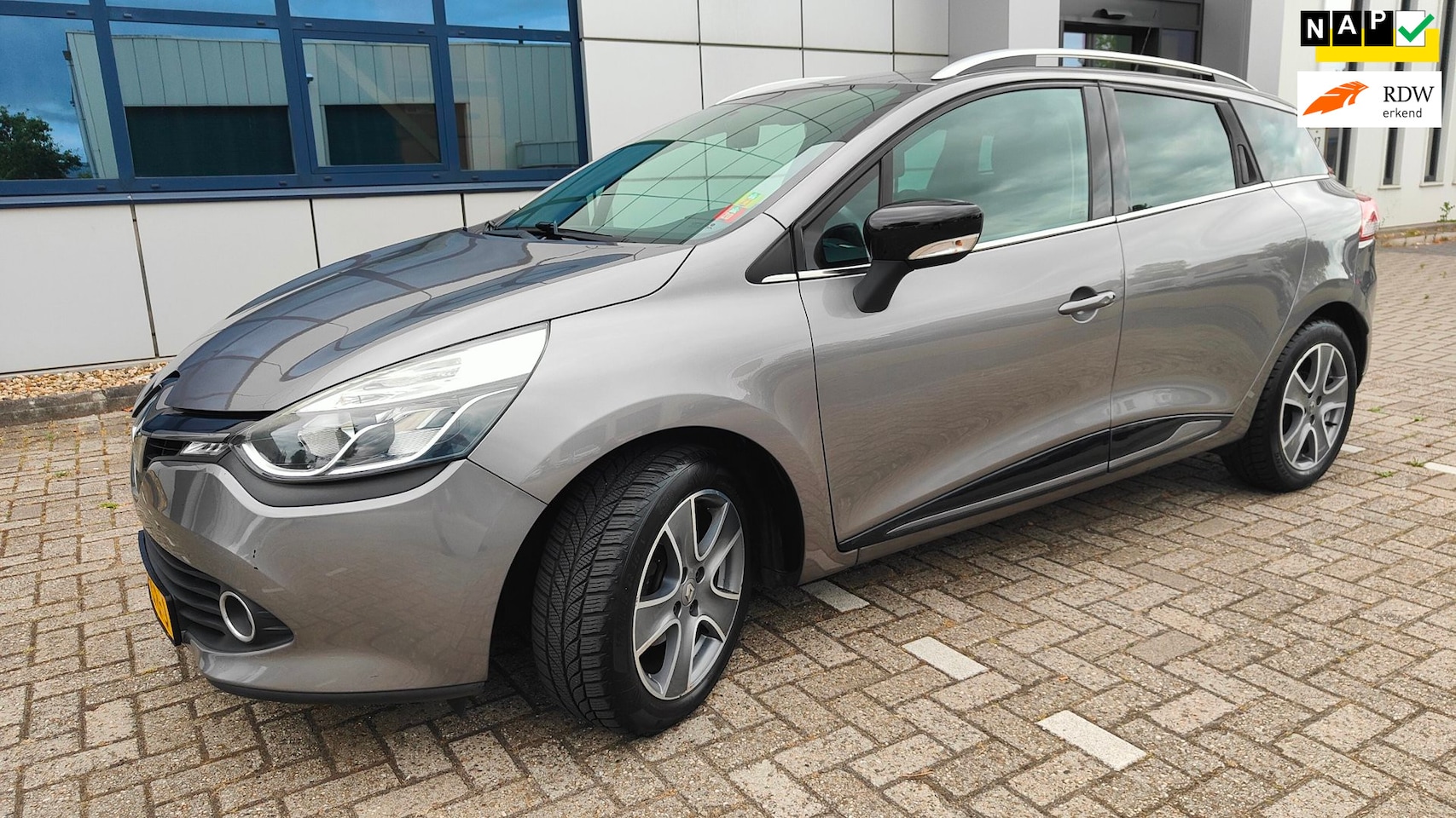 Renault Clio Estate - 0.9 TCe Night&Day - AutoWereld.nl