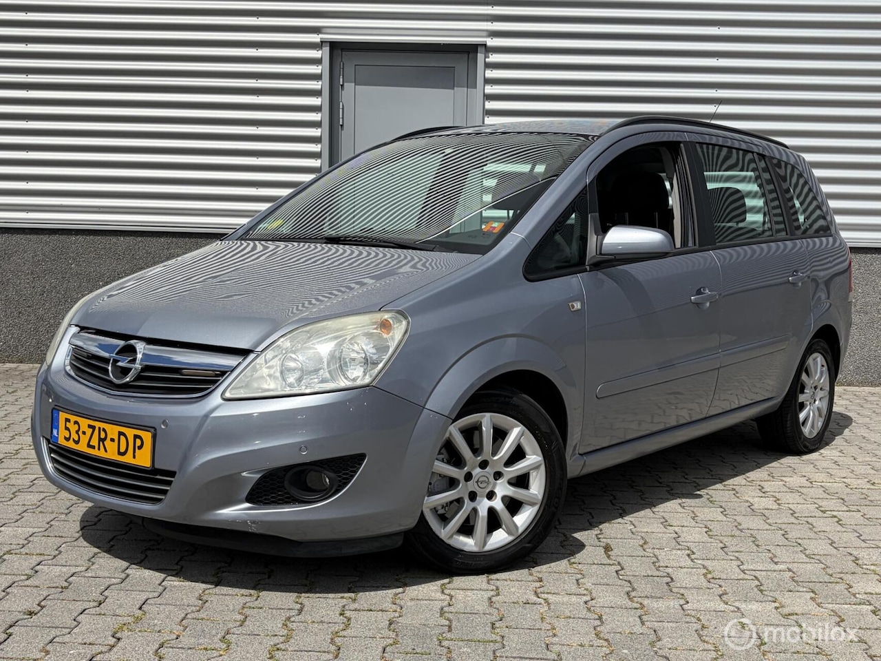 Opel Zafira - 2.2 Temptation-7-pers-PDC-Airco-Cruise-DAB- - AutoWereld.nl