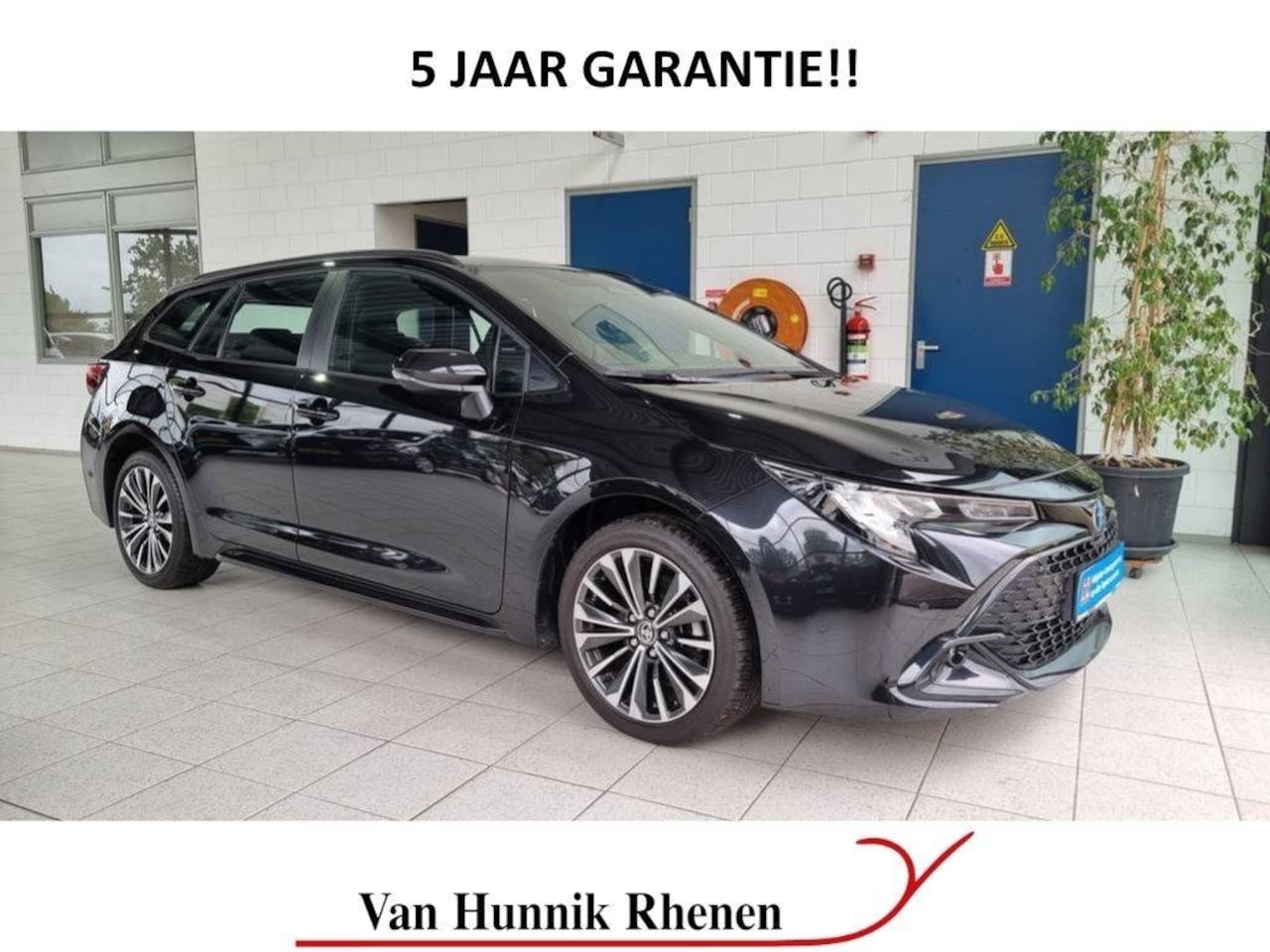 Toyota Corolla Touring Sports - 1.8 140 | Trekhaak | Stoel en stuurverw | Parksens V+A | LED | A - AutoWereld.nl