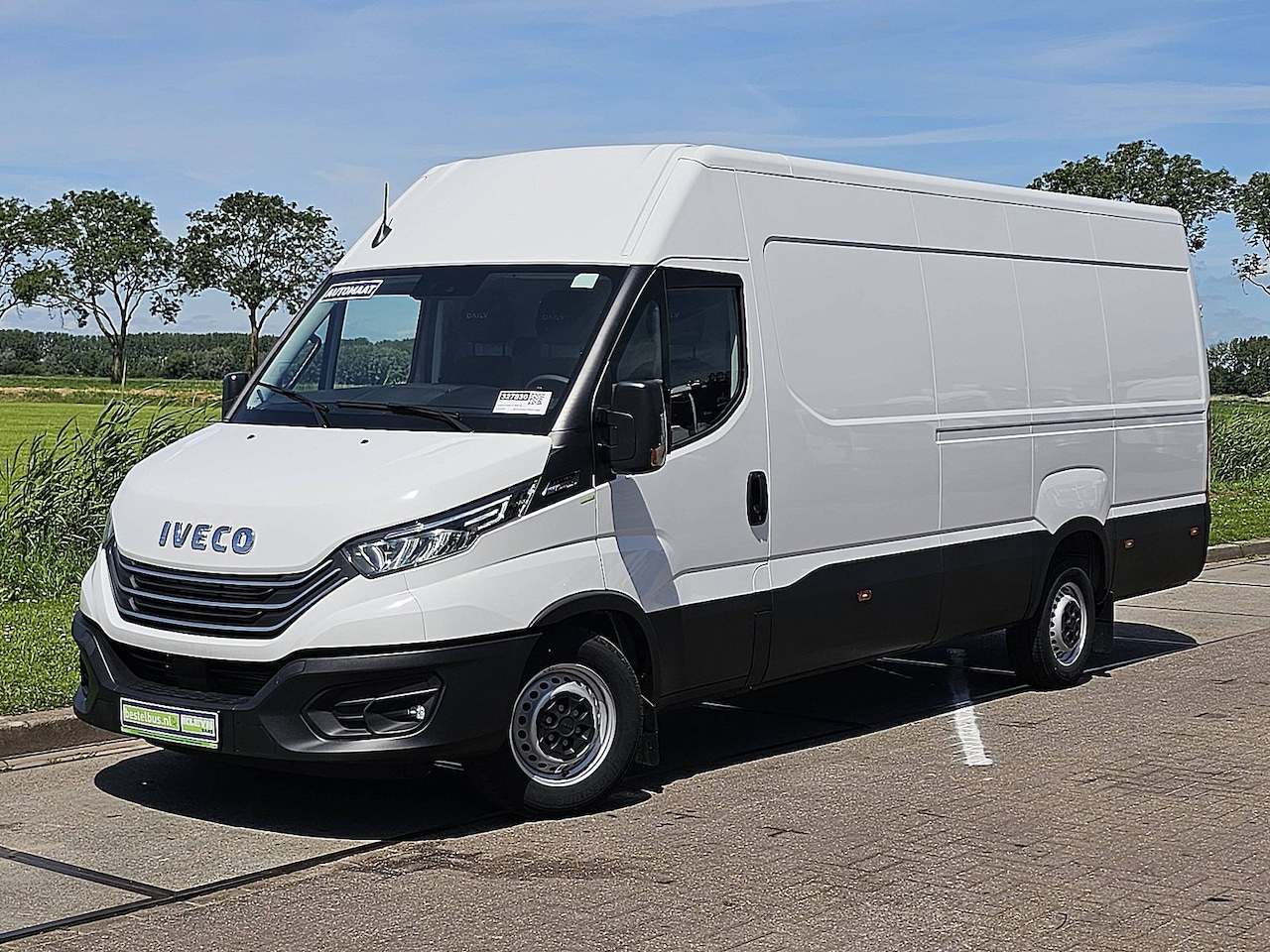 Iveco Daily - 35S18HV 3.0 L4H2 3.0 Automaat 3zits Airco HI-Connect LED Adaptive Cruise Control - AutoWereld.nl