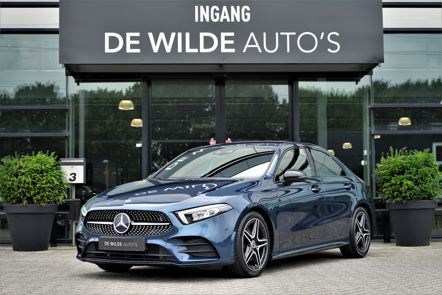 Mercedes-Benz A-klasse - 220 AMG 2.0 190pk Trekhaak Camera Sfeerverlichting NL-auto - AutoWereld.nl