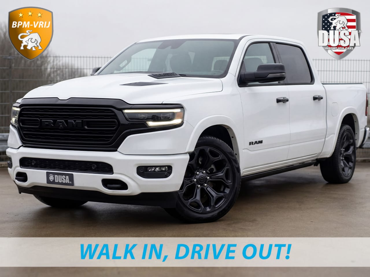 Dodge Ram 1500 - | Limited | 5.7L HEMI | 4X4 Night Edition | Panoramadak  | Luchtvering | BPM VRIJ Getoonde - AutoWereld.nl