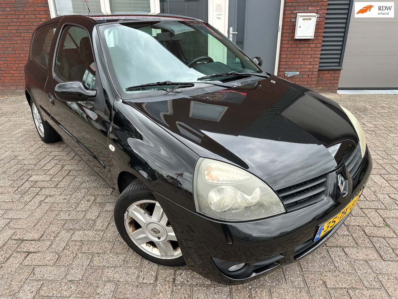 Renault Clio - 1.4-16V Campus / Airco / LM / NAP - AutoWereld.nl