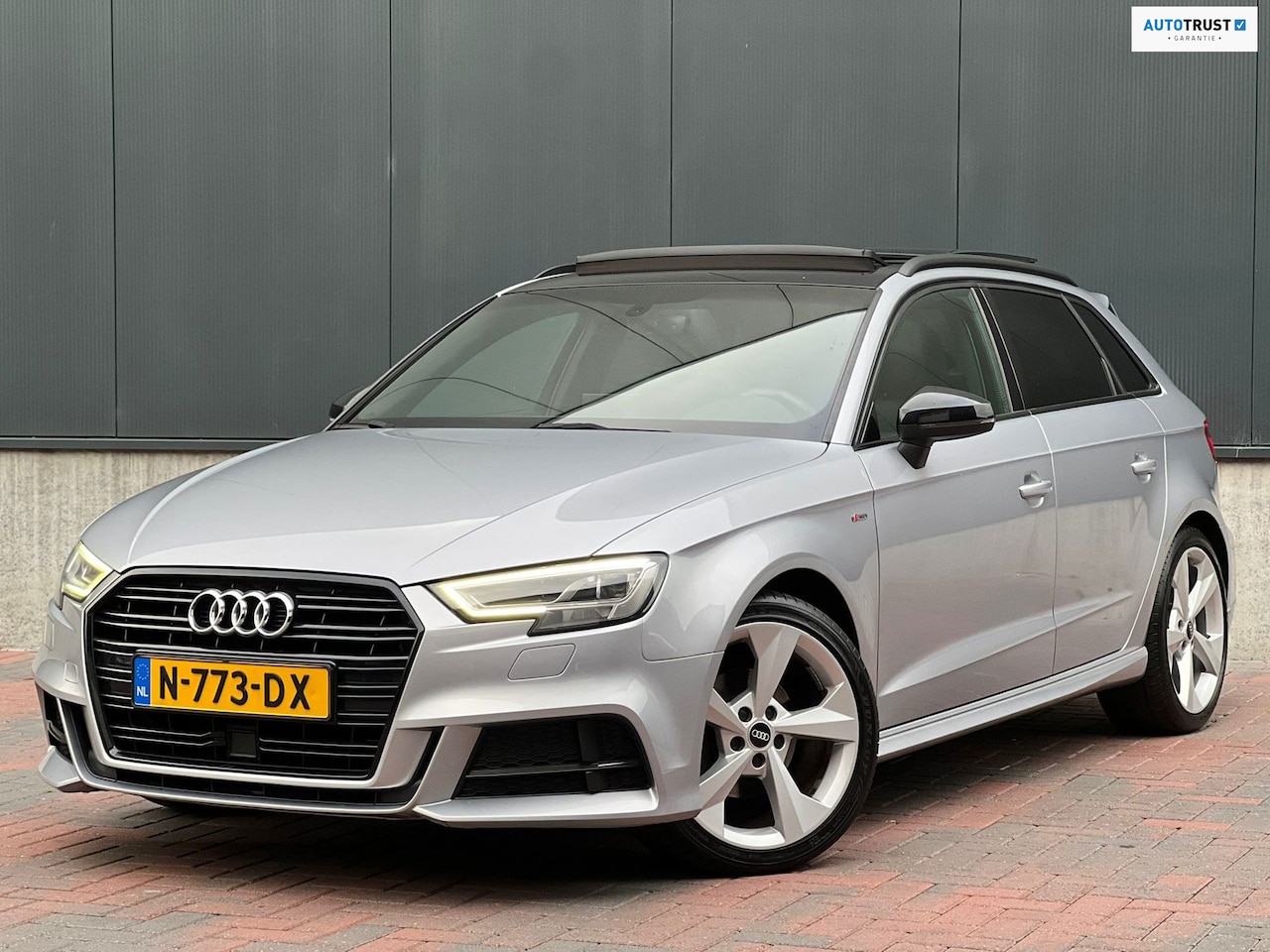 Audi A3 Sportback - 1.5 TFSI CoD Sport 3X S Line Edition * Pano * Cruise * Led * Trekhaak * - AutoWereld.nl
