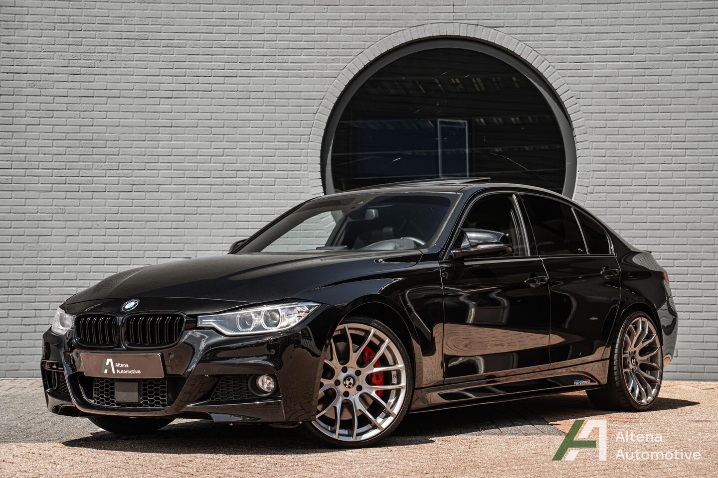BMW 3-serie - 335i M-sport, schuif/kantel dak, achteruitrijcamera, head-up,  harman kardon - AutoWereld.nl