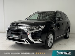 Mitsubishi Outlander - 2.4 PHEV Intense | Trekhaak | Camera | Navigatie | Stoelverwarming |