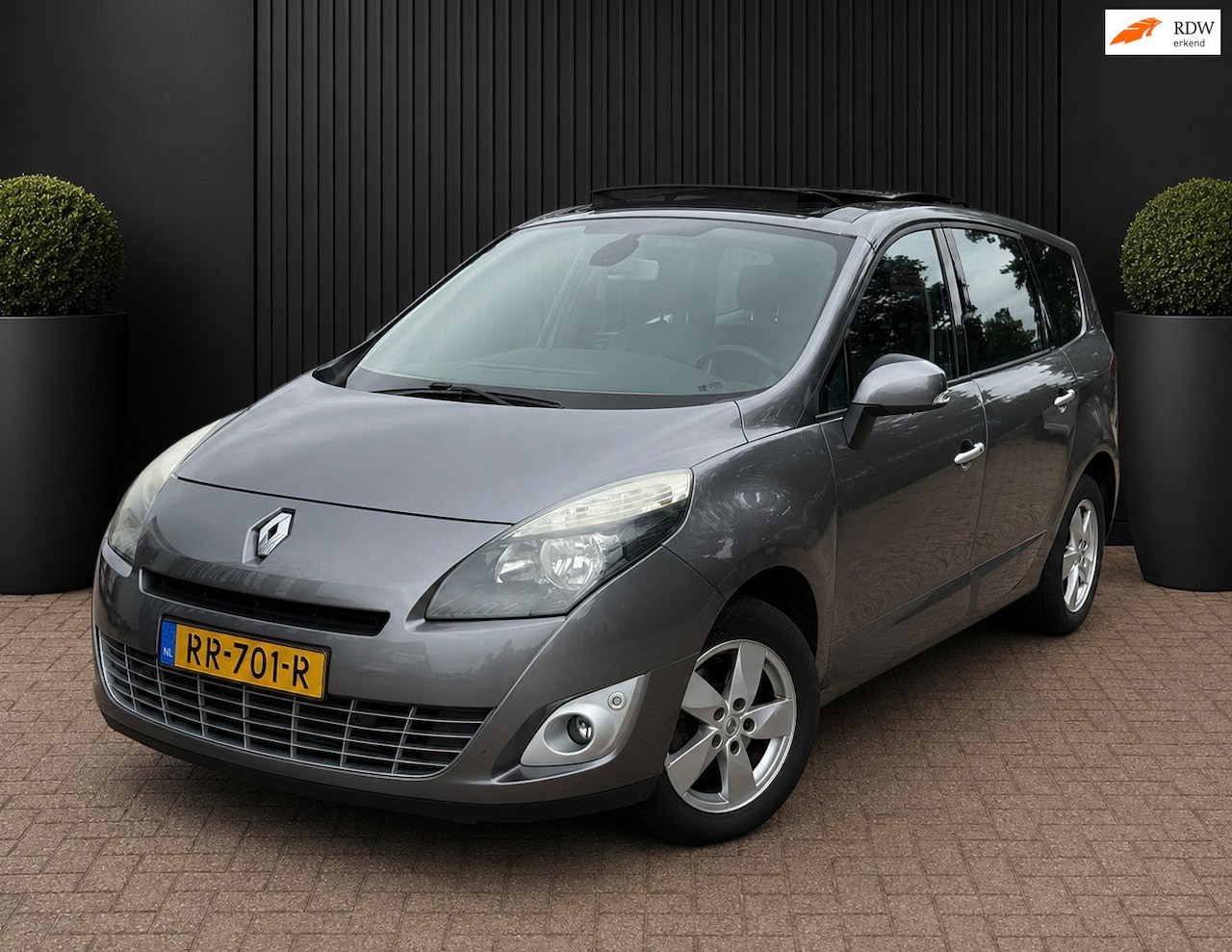 Renault Grand Scénic - 1.4 TCe Bose PANORAMA DAK CLIMA CRUISE NAVI - AutoWereld.nl