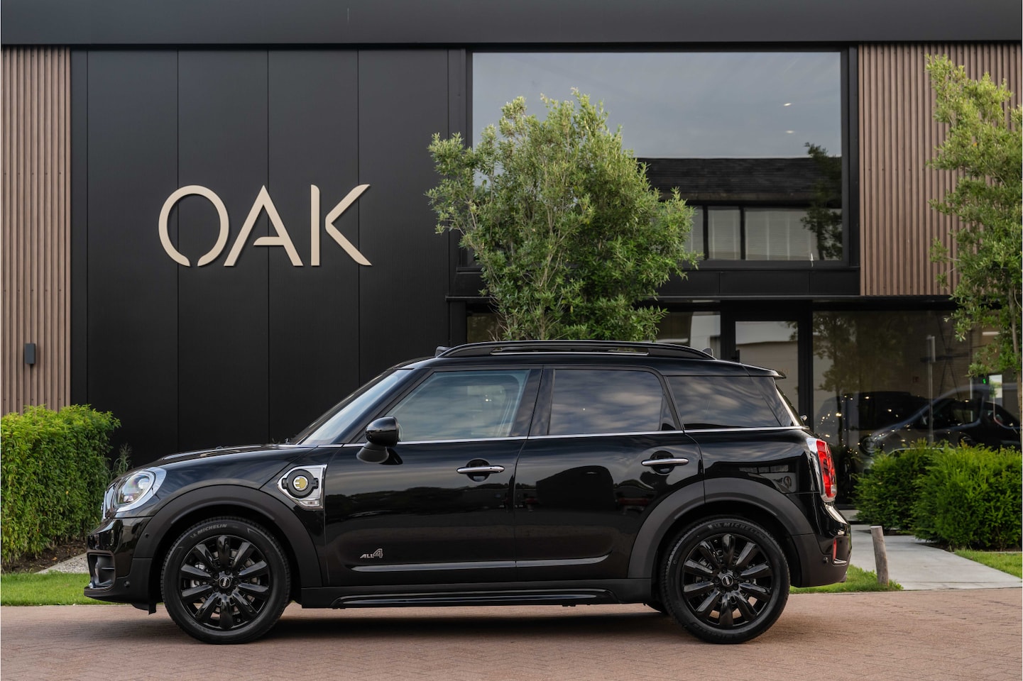 MINI Countryman - 1.5 Cooper S E ALL4 Chili | Navi | Panorama | Leder | H&K | Head-Up | Camera | 18"LM | Mid - AutoWereld.nl