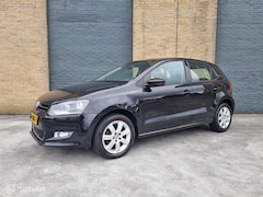 Volkswagen Polo - 1.4-16V Highline lees text