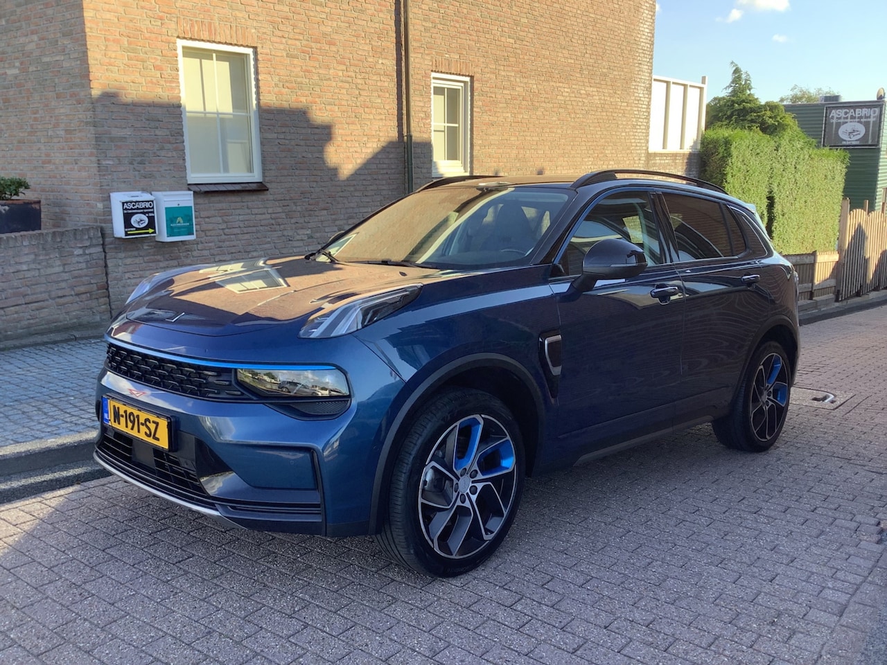 Lynk & Co 01 - 1.5 plug-in hybride zeer netjes - AutoWereld.nl