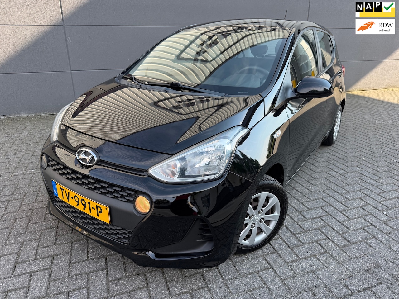 Hyundai i10 - 1.0i Comfort*NAVI*Cruise*Bluetooth*APK*NAP* Centrale vergrendeling afstandsbediening*Elekt - AutoWereld.nl