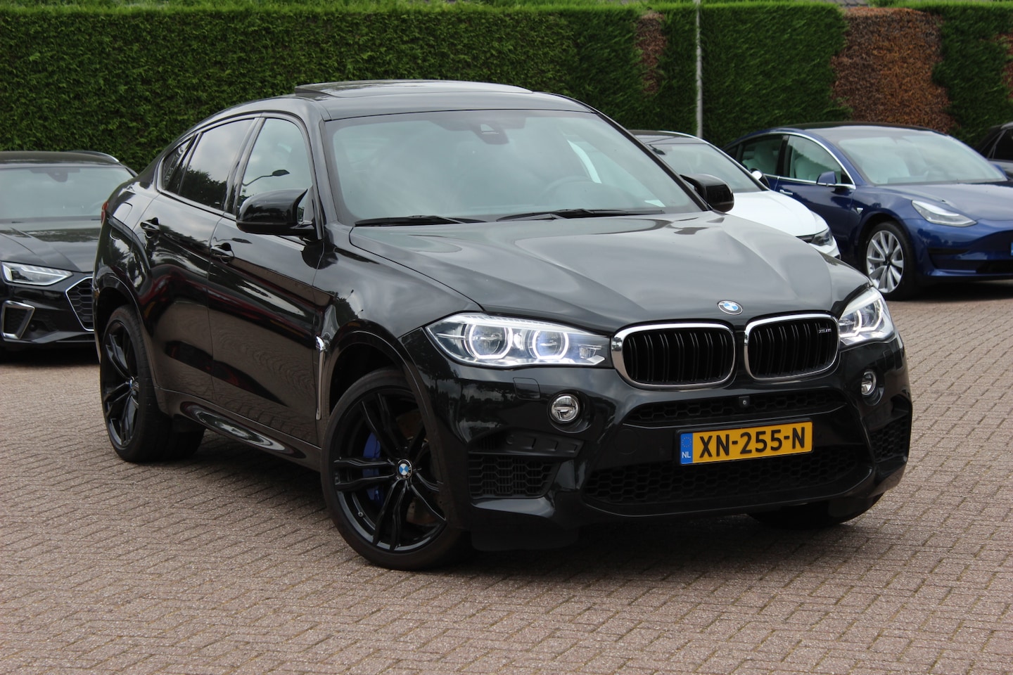 BMW X6 - M / NL Auto! / Full option! / Trekhaak / Schuifdak / 360Camera / Carbon intr. / B&O / Soft - AutoWereld.nl