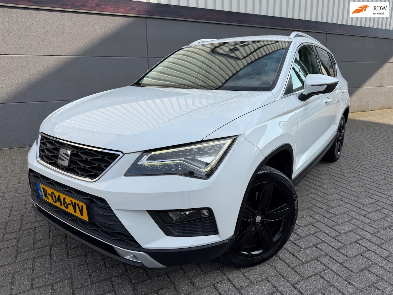 SEAT Ateca - 1.4 EcoTSI Style*Automaat*Trekhaak*Carpal-NAVI*Camera*Cruise*Climat-Airco*Velgen*New-APK - AutoWereld.nl