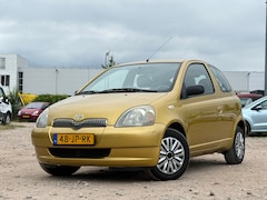 Toyota Yaris - 1.3-16V VVT-i Sol/ AUTOMAAT/ LAAG KM