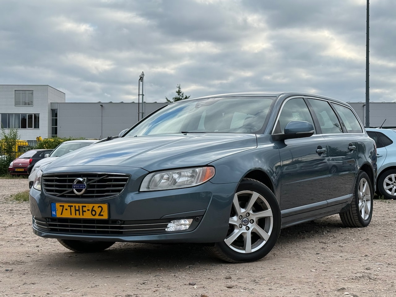 Volvo V70 - 1.6 T4 Nordic+/ AUTOMAAT/ LEDER/ LED - AutoWereld.nl