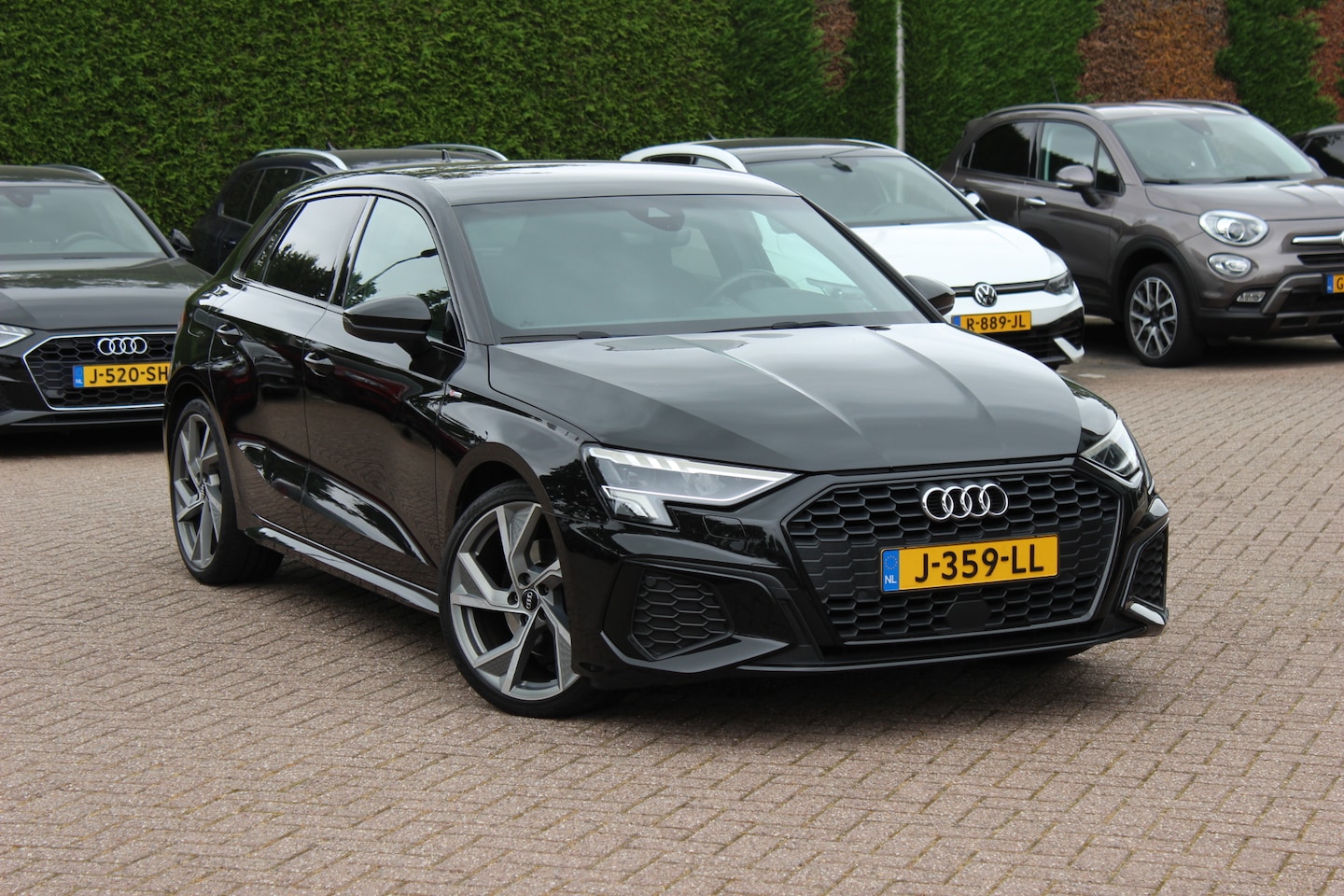 Audi A3 Sportback - 35 TFSI S edition / RS Seats / CarPlay / Navigatie / 19'' / Parkeerhulp achter / Stoelverw - AutoWereld.nl