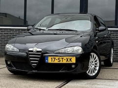 Alfa Romeo 147 - 1.6 TS Veloce Dist. |Clima |Leder |CruiseC