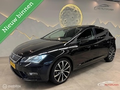 SEAT Leon - 1.0 EcoTSI Style Business Intense Panorama/Keyless/Carplay