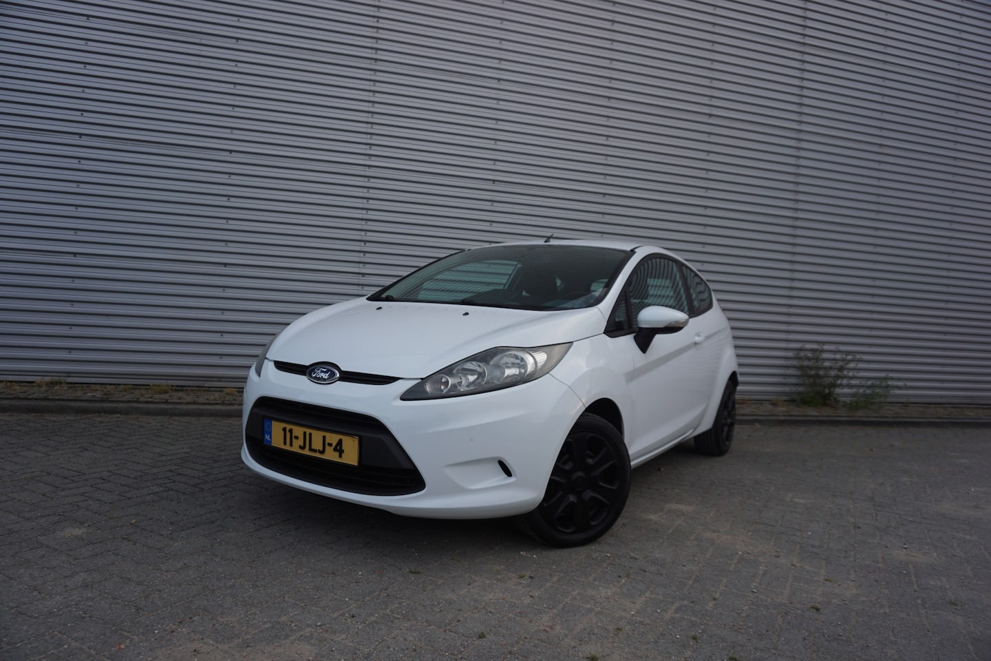 Ford Fiesta - 1.25 Limited Airco / Elektr. ramen / Carplay / NAP - AutoWereld.nl