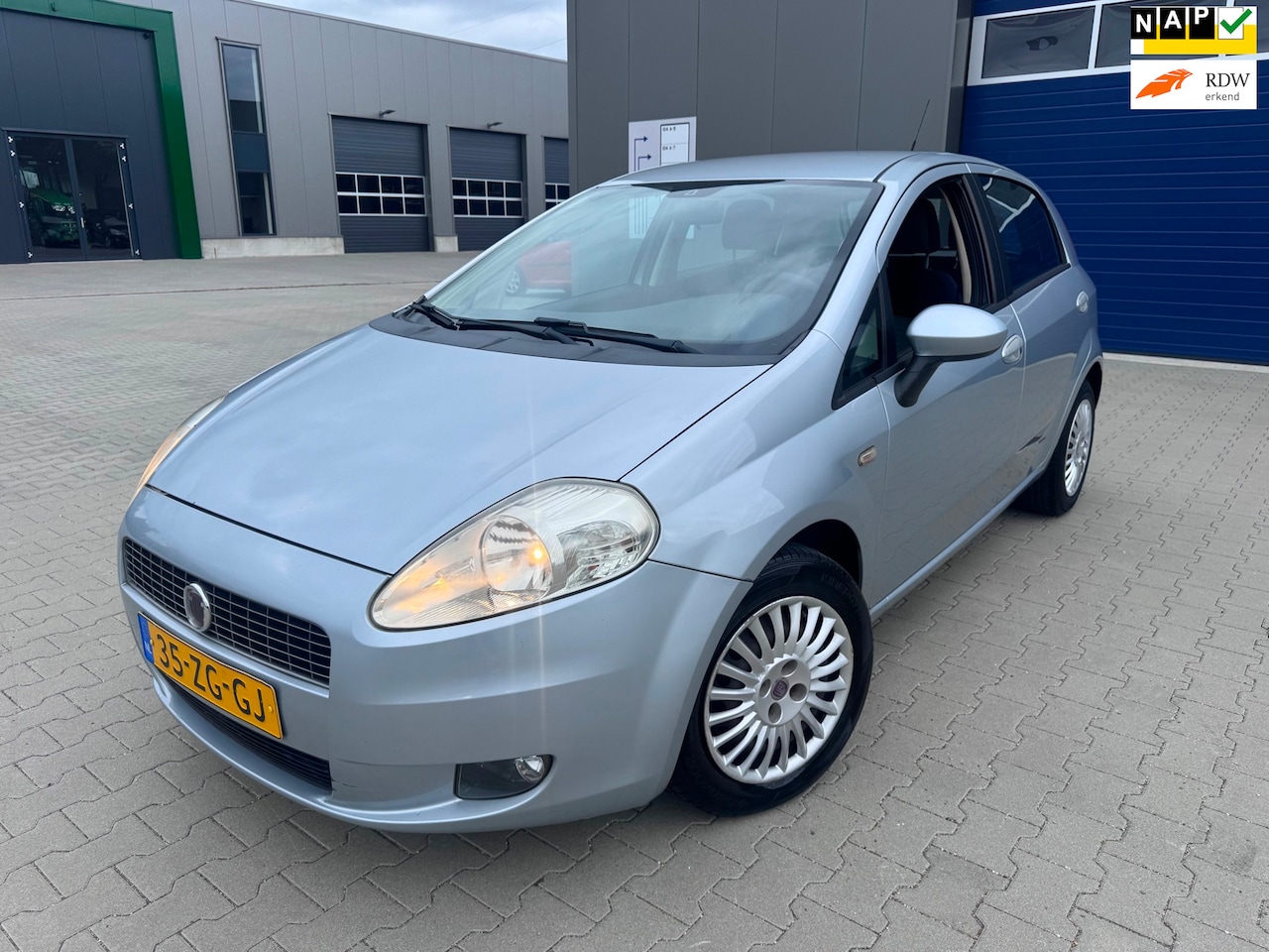 Fiat Grande Punto - 1.2 Dynamic nieuwe apk 5drs Airco!! - AutoWereld.nl