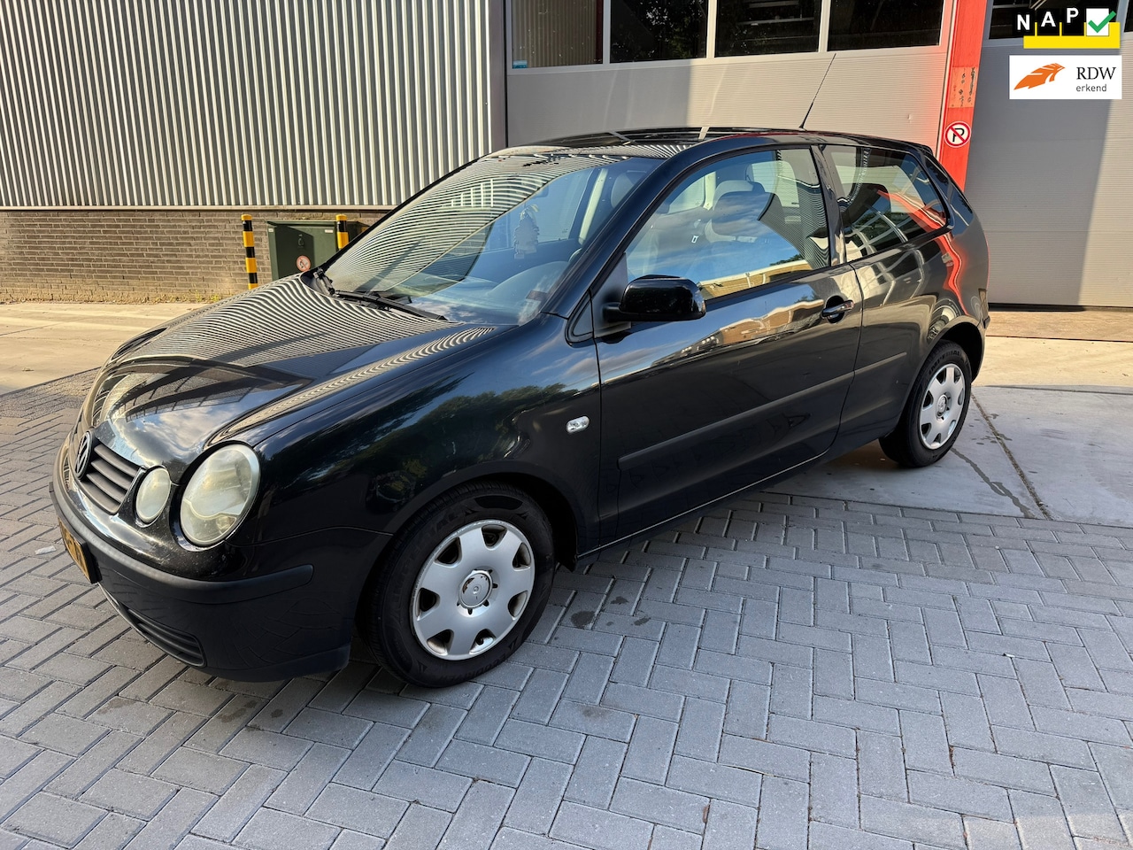 Volkswagen Polo - 1.4-16V Comfortline AUTOMAAT AIRCO - AutoWereld.nl