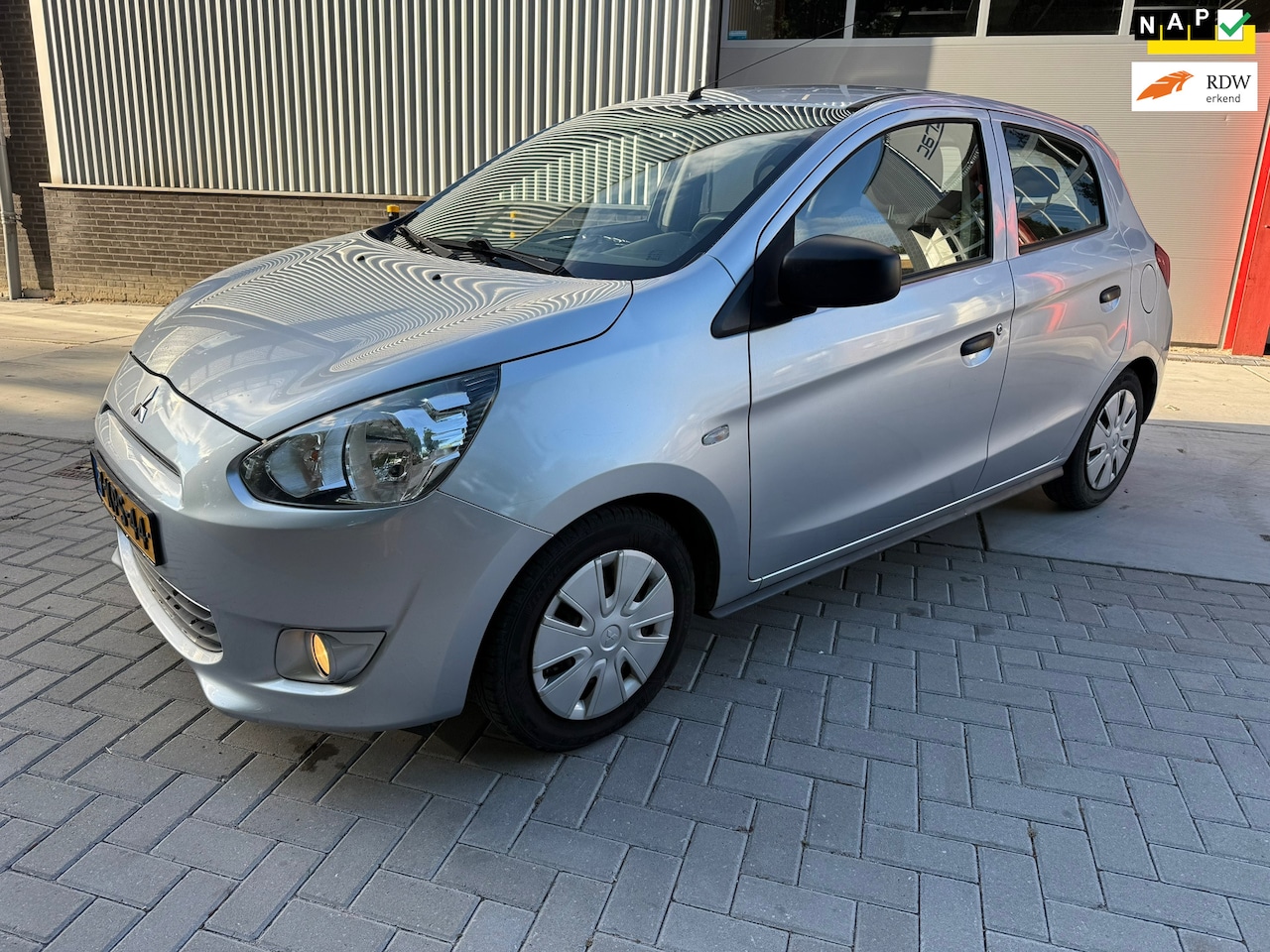 Mitsubishi Space Star - 1.0 Inform 1.0 Inform - AutoWereld.nl