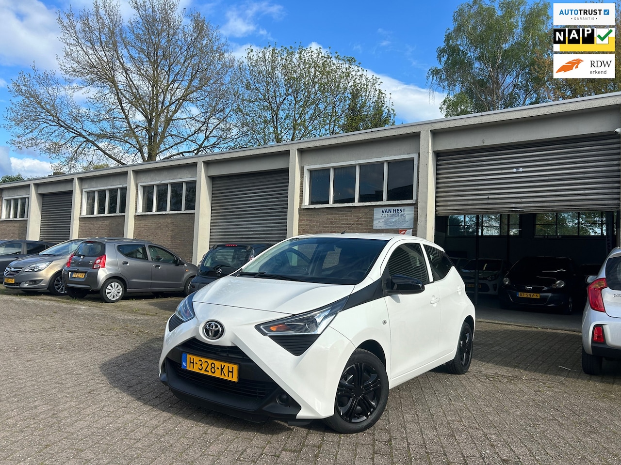 Toyota Aygo - 1.0 VVT-i x-fun 1e Eigenaar/ Airco/ Bluetooth/ NAP! Garantie! - AutoWereld.nl