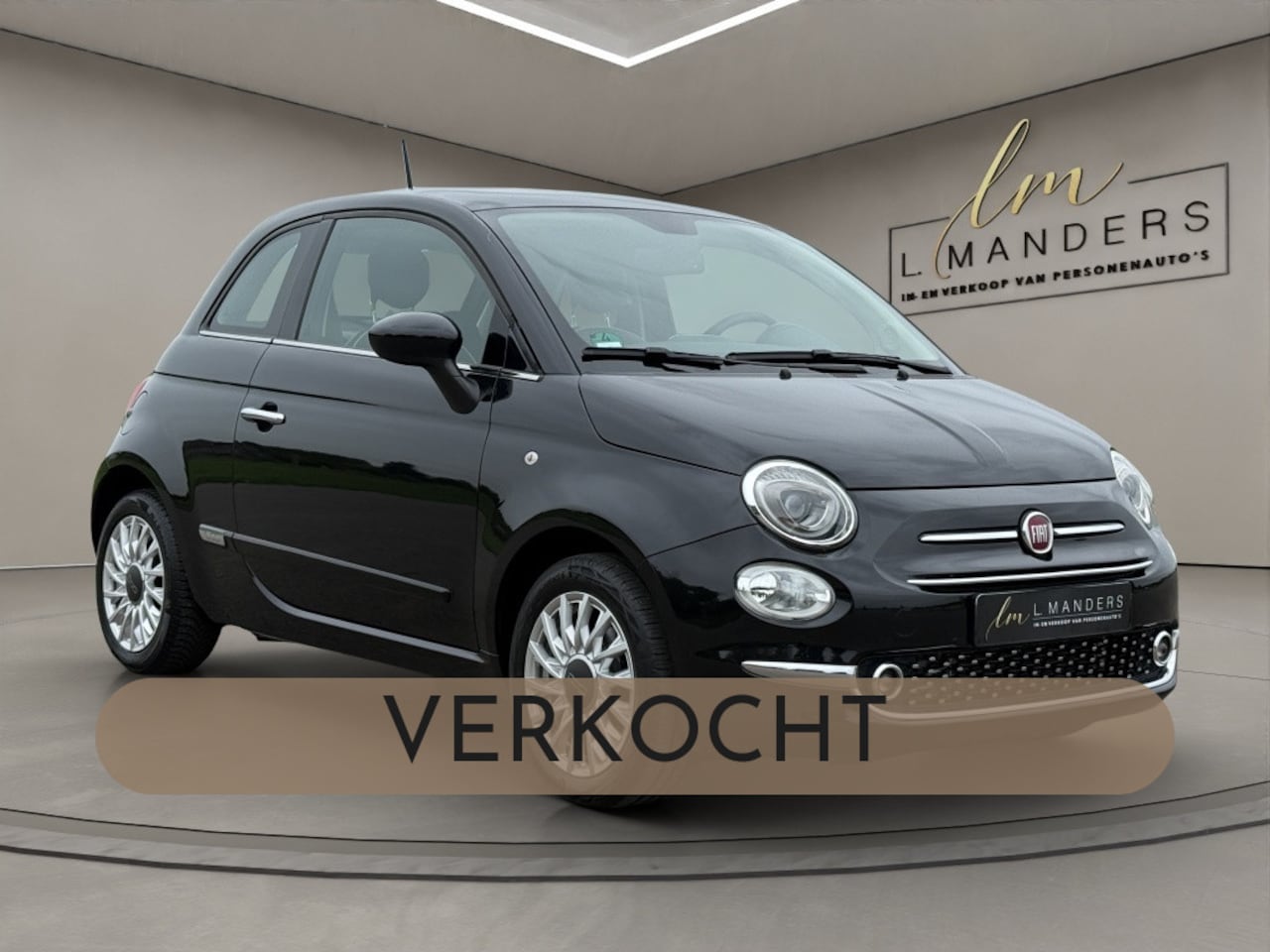 Fiat 500 - 1.2 Lounge 2019 ZWART | Panoramadak | Apple CarPlay | Benzine | - AutoWereld.nl