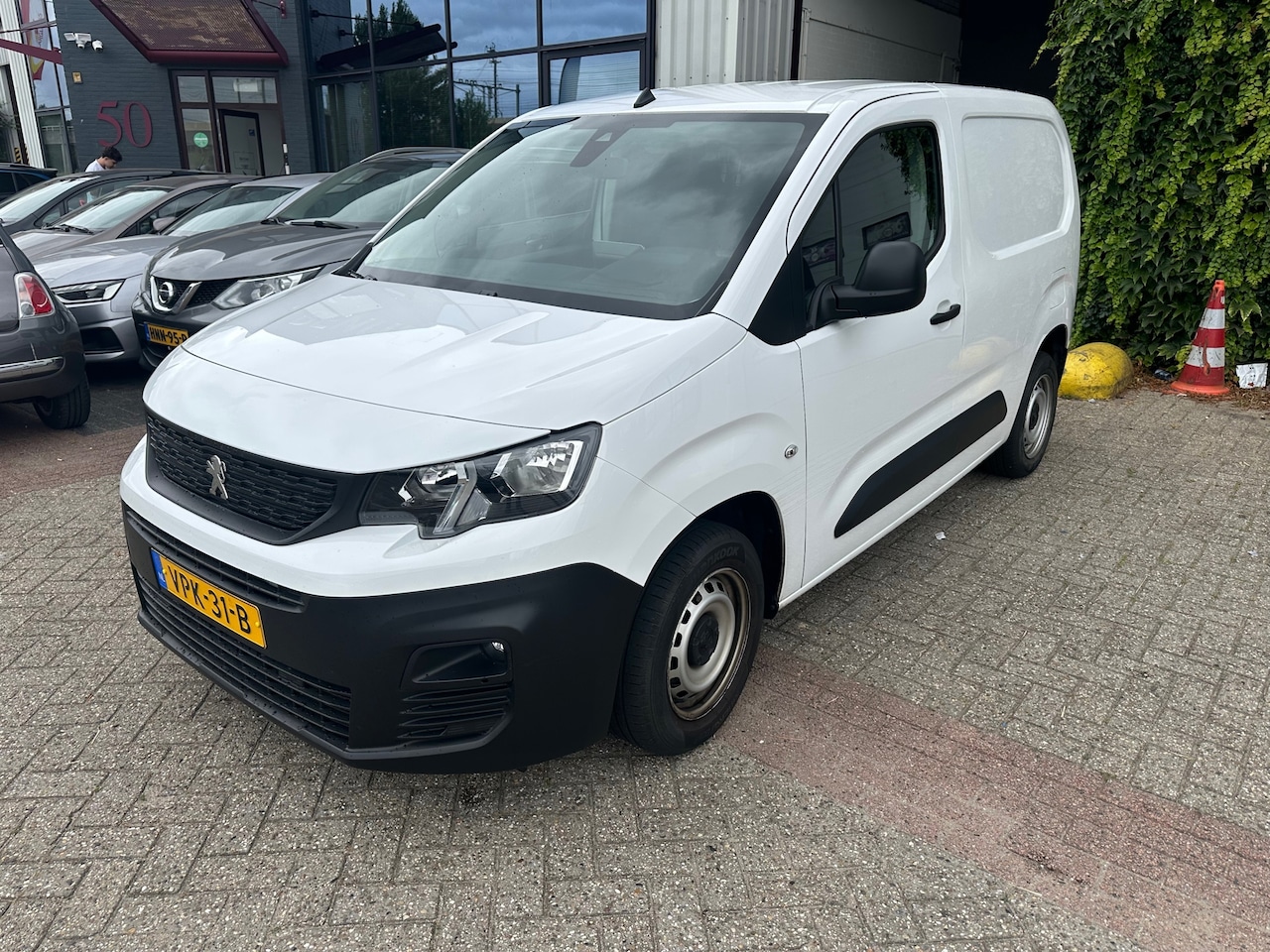 Peugeot Partner - 1.2 PureTech Premium 1.2 PureTech Premium - AutoWereld.nl