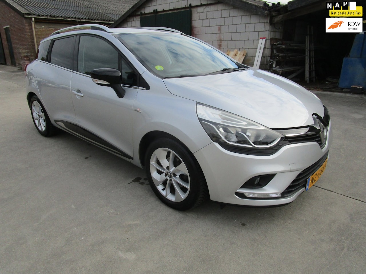 Renault Clio Estate - 1.5 dCi Limited navi clima lm nieuwstaat - AutoWereld.nl