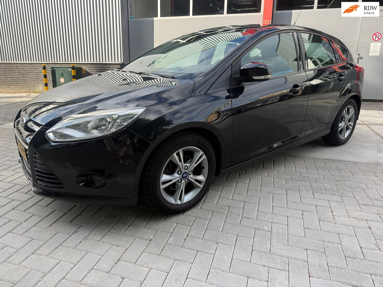 Ford Focus - 1.0 EcoBoost Titanium 1.0 EcoBoost Titanium - AutoWereld.nl