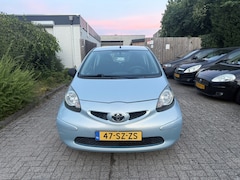 Toyota Aygo - 1.0-12V