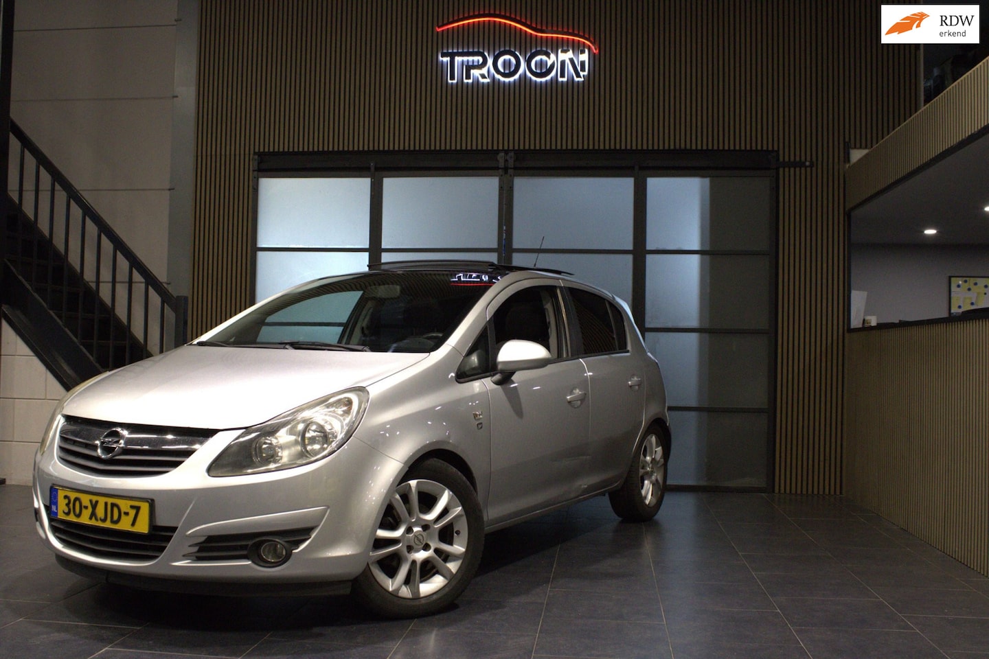 Opel Corsa - Opel Corsa 1.4 | Panoramadak | Apple CarPlay & Android Auto | Achteruitrijcamera | 90 PK - AutoWereld.nl