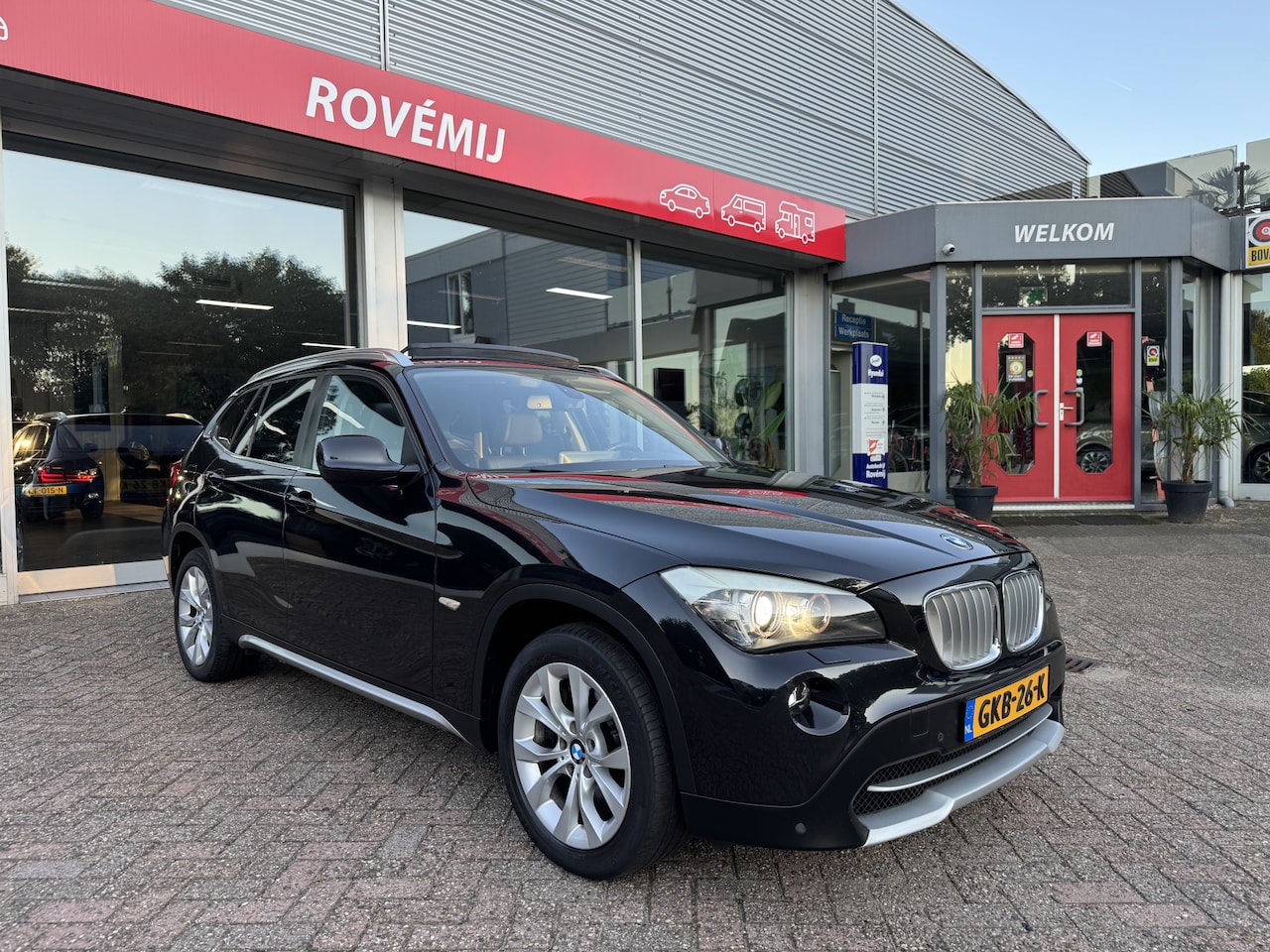 BMW X1 - xDrive28i Leer, Pano, Clima, Bluetooth, Stoelverwarming. - AutoWereld.nl