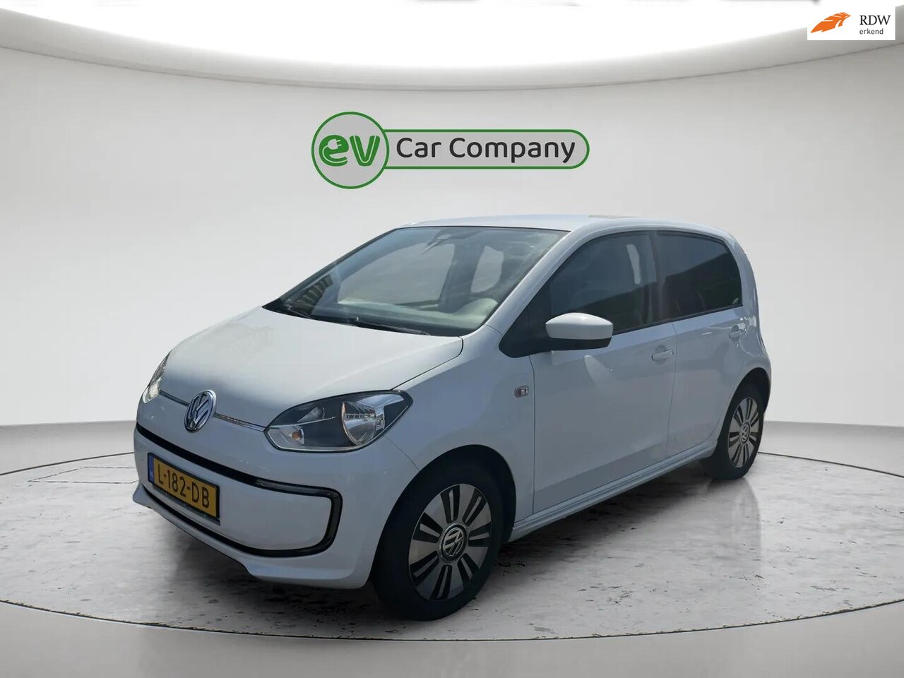 Volkswagen e-Up! - E-Up! | SOH 85% | Stoelverwarming | CCS opladen | Parkeersensoren | Cruise Control | Recen - AutoWereld.nl