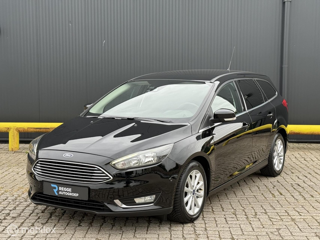 Ford Focus Wagon - 1.0 Titanium PDC | CLIMA | NAVI | TOPSTAAT - AutoWereld.nl
