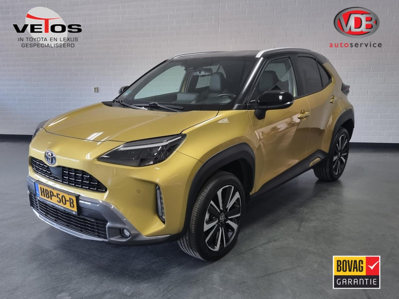 Toyota Yaris Cross - 1.5 Hybrid Launch Edition Bi-Tone / Trekhaak / HUD / JBL - AutoWereld.nl