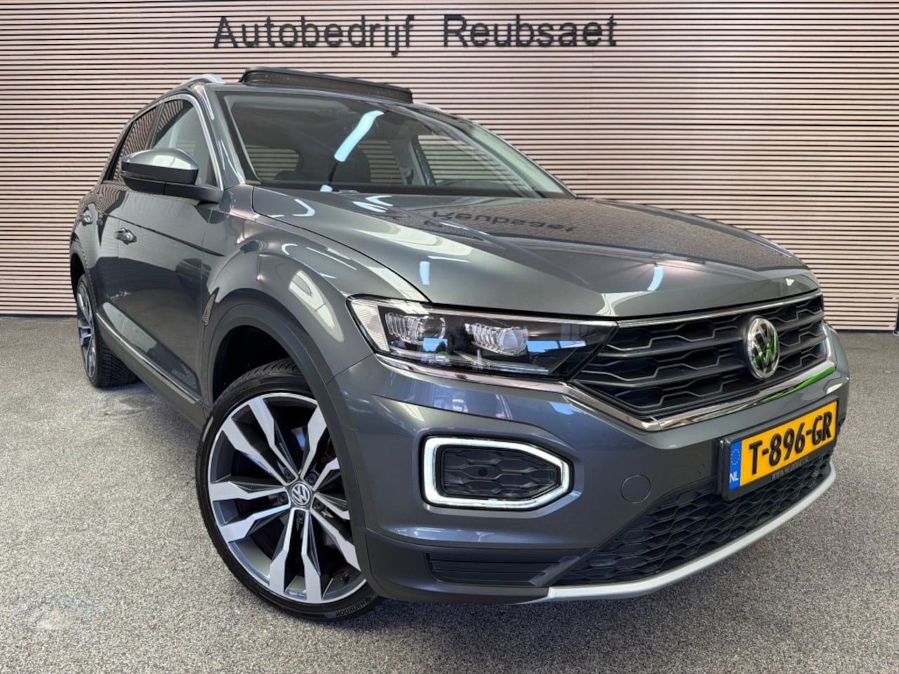 Volkswagen T-Roc - 1.5 TSI Sport Business R Dsg Panodak Clima Cruise Led Incl 12Mnd Garantie - AutoWereld.nl
