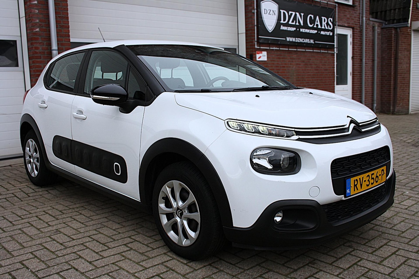 Citroën C3 - 1.2 PureTech S&S Feel Automaat - Nap - parkeerhulp - Navi - cruise control - AutoWereld.nl