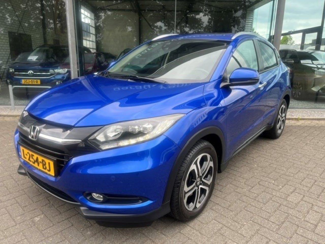 Honda HR-V - 1.5 I-VTEC EXECUTIVE AUTOMAAT TREKHAAK PANO/SCHUIFDAK - AutoWereld.nl