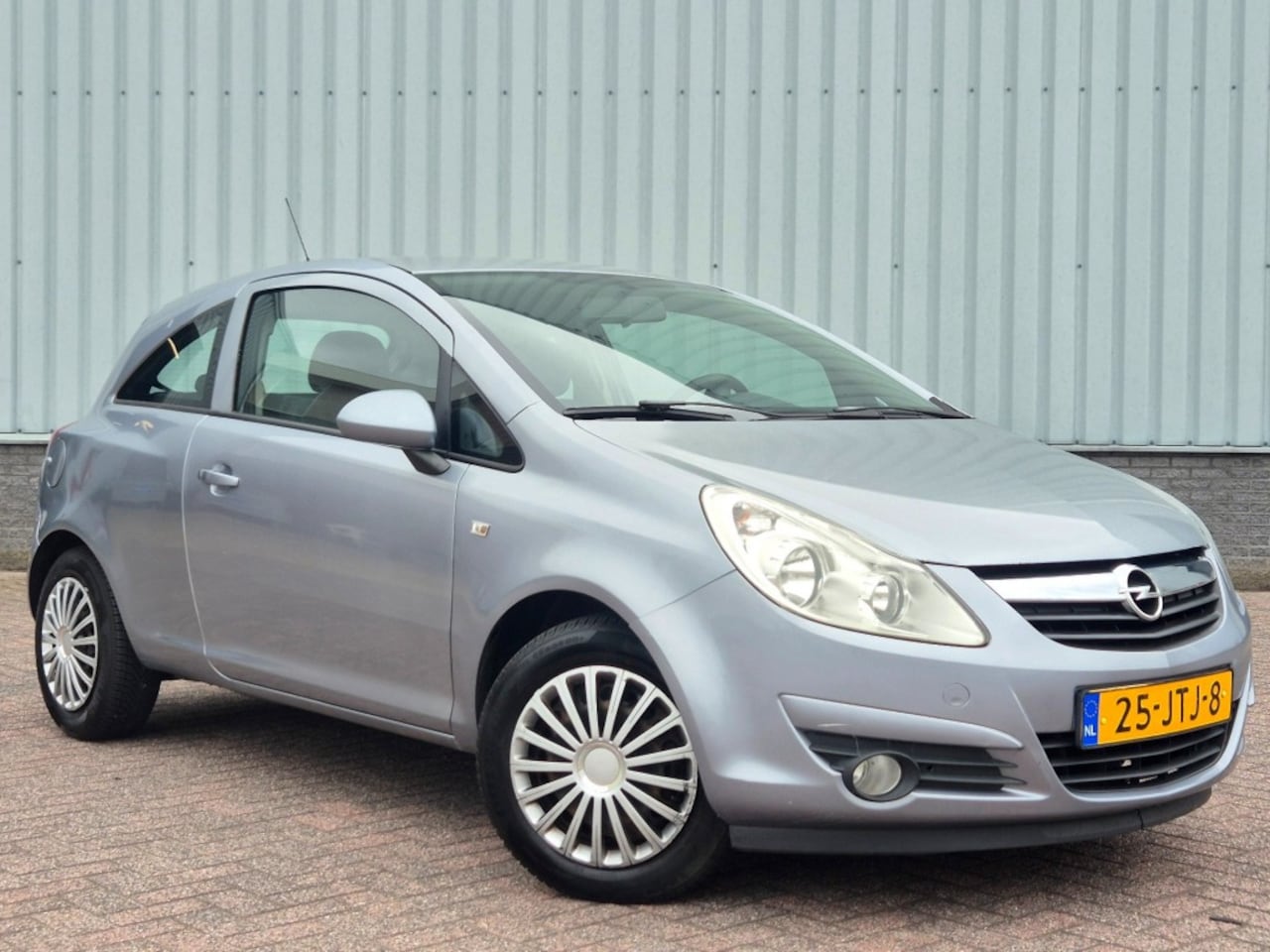 Opel Corsa - 1.2 16V Airco Cruise-CTRL Nieuwe APK - AutoWereld.nl