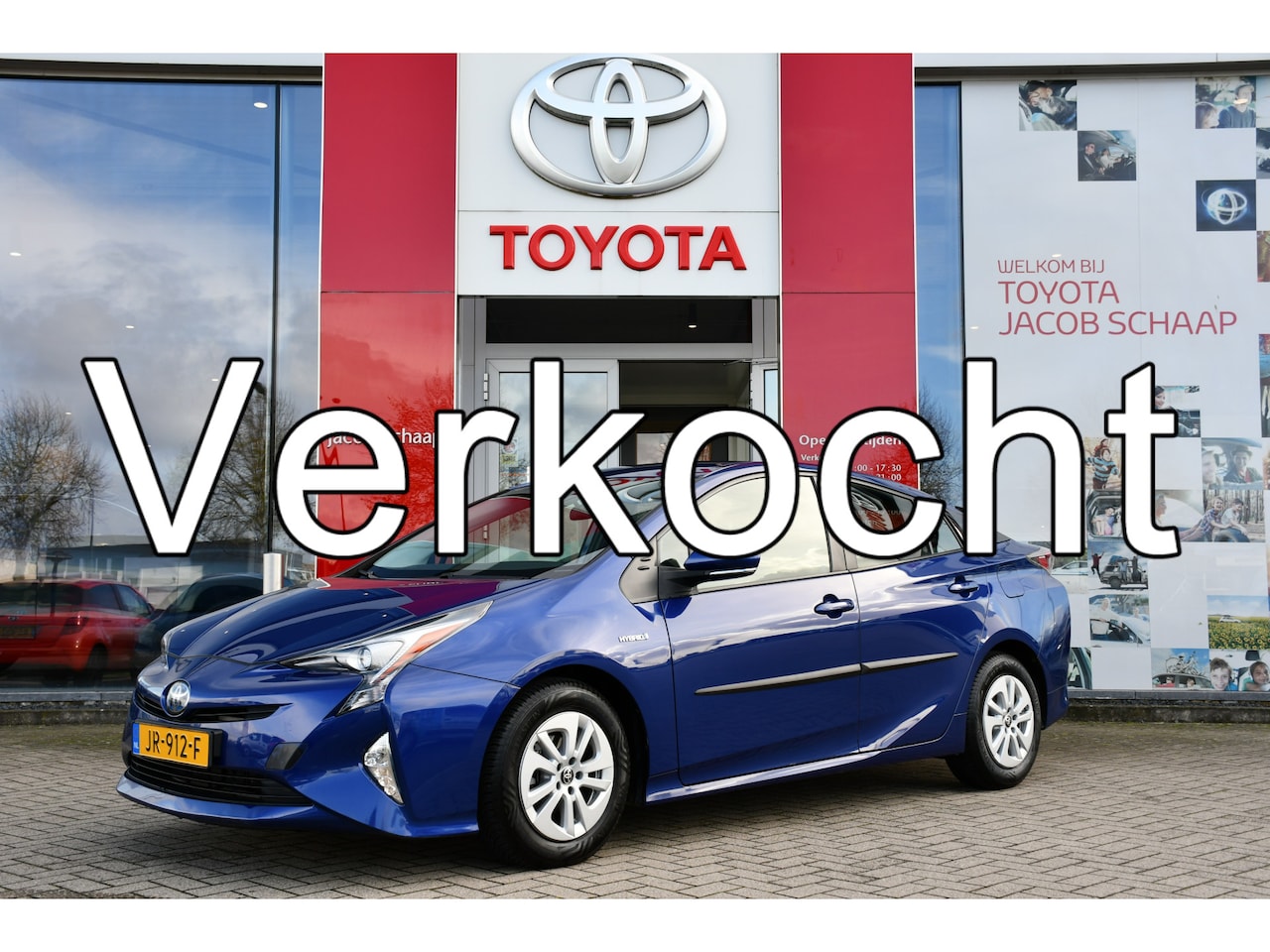 Toyota Prius - 1.8 Aspiration Automaat 122pk | Trekhaak | Adaptieve Cruise control |  Keyless entry | - AutoWereld.nl