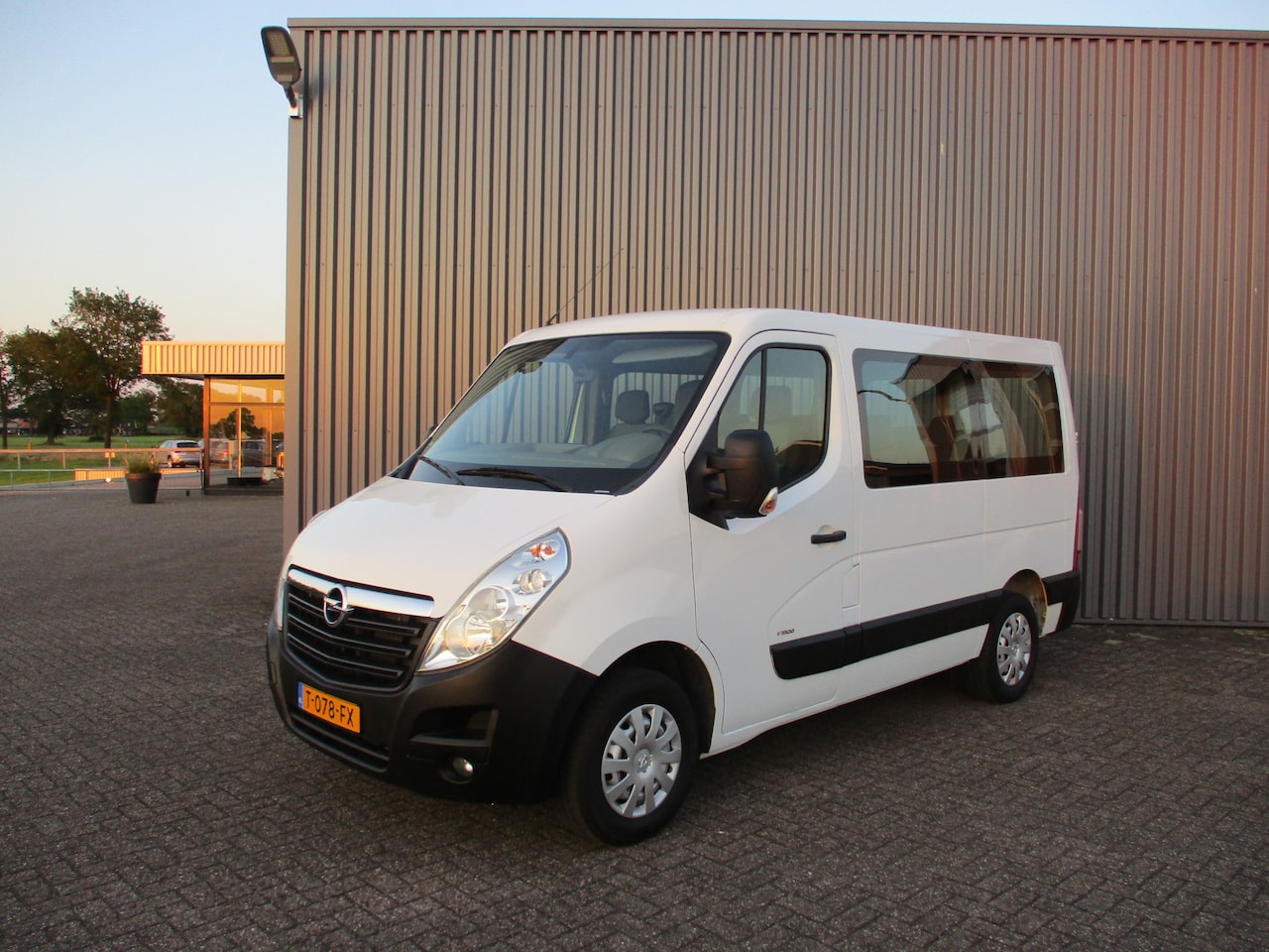 Opel Movano Combi - 2.3 CDTI 150 PK Automaat Personenbus Airco - AutoWereld.nl
