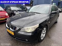 BMW 5-serie Touring - 525i 278.DKM AUT AURCO NAVI LEDER PANO TREKHAAK